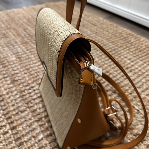 Tan hemp backpack purse - Picture 4 of 6